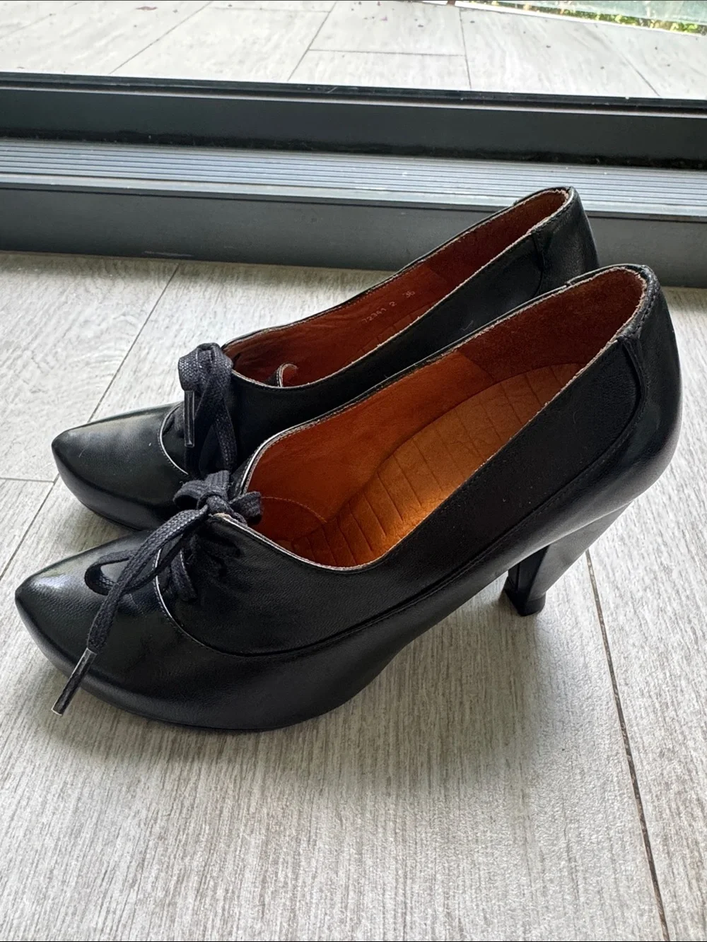 NEW Chie Mihara Black Pointed-Toe Lace-Up Heels size 36